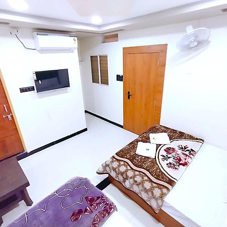 Hotel Shreem Уджайн Екстериор снимка