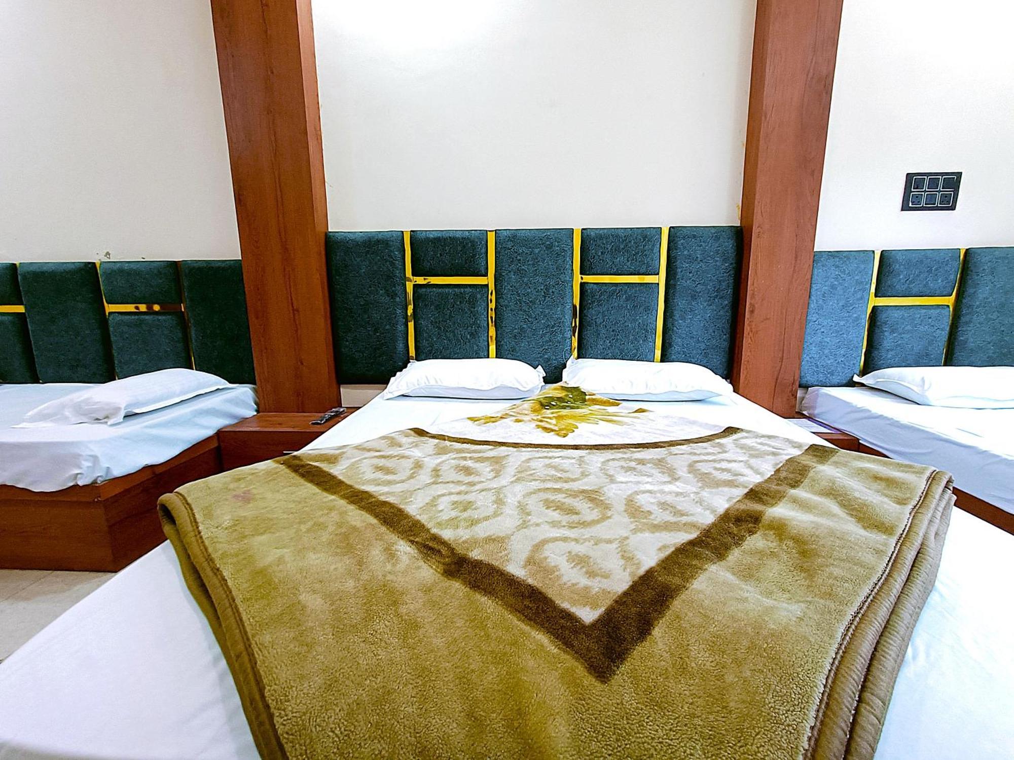 Hotel Shreem Уджайн Екстериор снимка