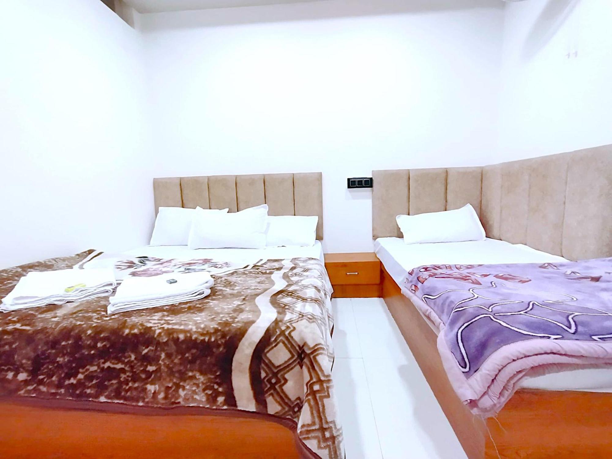 Hotel Shreem Уджайн Екстериор снимка